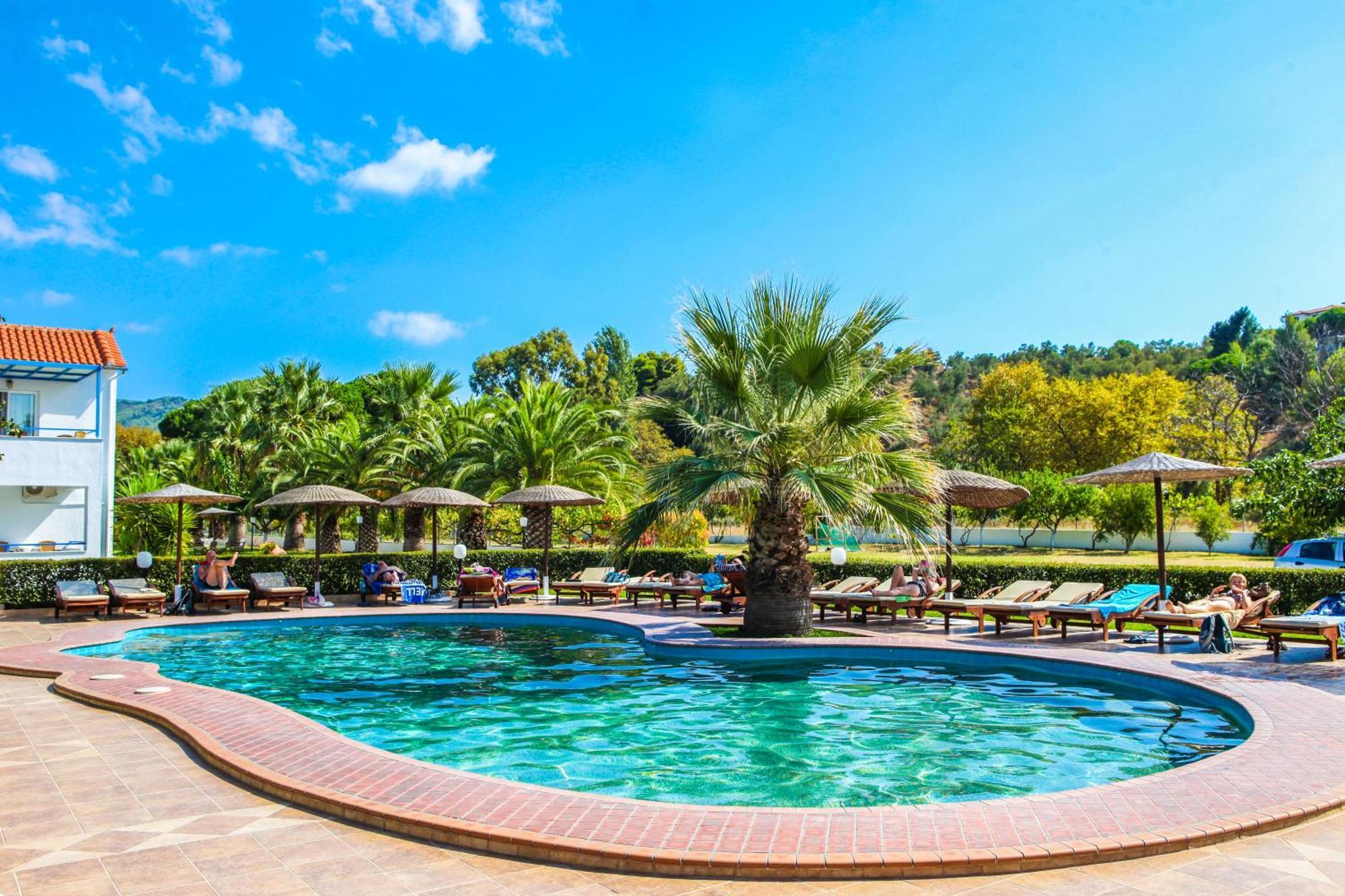 Aparthotel Ostria Agia Paraskevi  Exterior foto