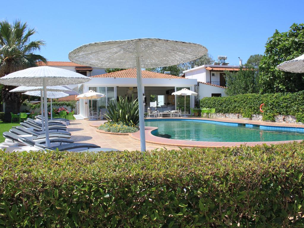 Aparthotel Ostria Agia Paraskevi  Exterior foto